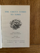 The Circus Comes To Town - Ladybird 'Well Loved Tales'