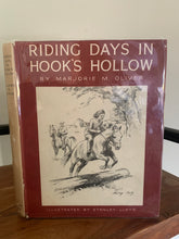 Riding Days in Hook's Hollow