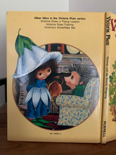 Victoria Plum - Victoria and the Prickly Hedgehog