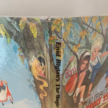 The Magic Faraway Tree. The De Luxe Edition