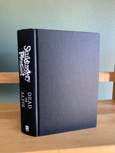 Skulduggery Pleasant - Dead or Alive (signed Limited edition)
