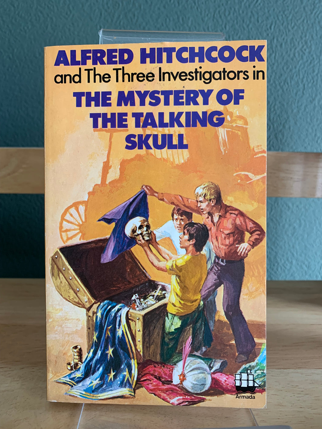 Alfred Hitchcock and The Three Investigators in the Mystery of the Talking Skull