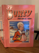 Bunty For Girls 1975